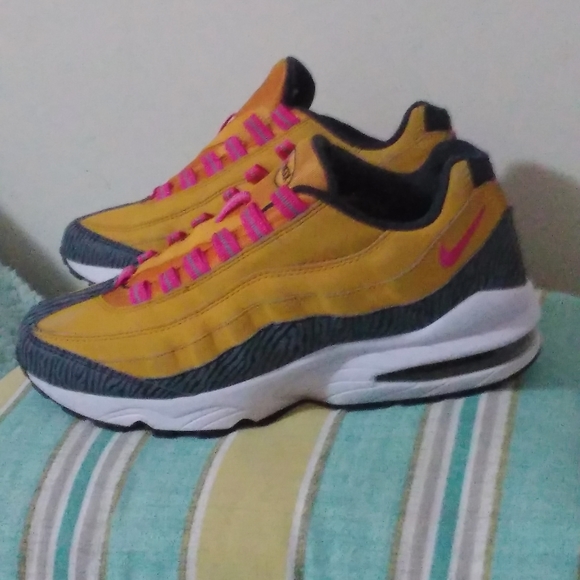 Nike Air Max - Picture 5 of 6